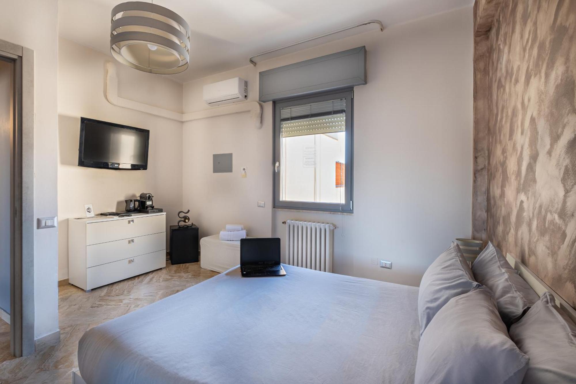 Penthouse Station Luxury Apts Le Dimore Brindisi Buitenkant foto